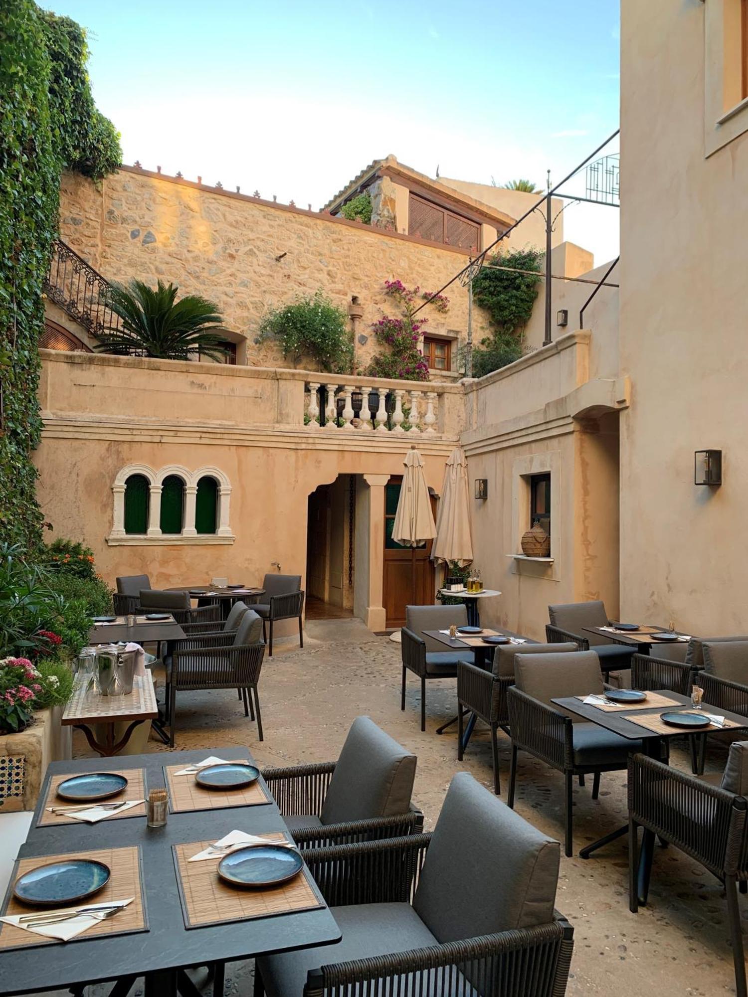 Hotel & Restaurant Jardi D'Арта Экстерьер фото